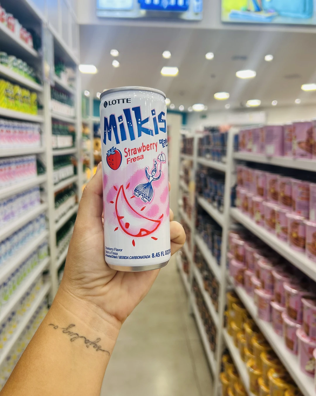 Bebida Coreana Refrigerante Leite Milkis Lotte 250ml Sabor Morango
